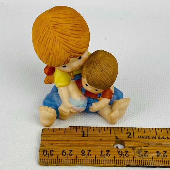 Vintage Enesco Country Cousins Katie Holding Baby Boy Ball Toddler 1985 Figure - Picture 7 of 7